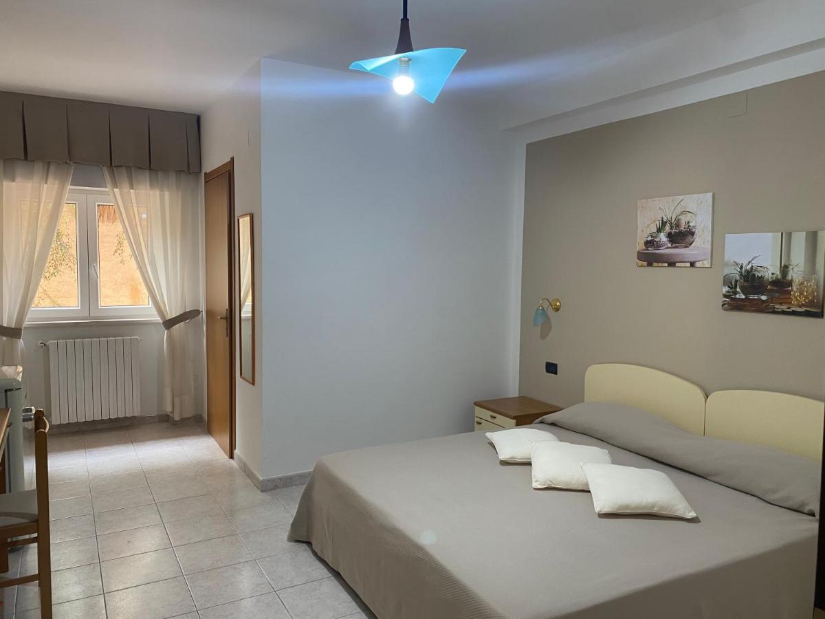 Bed and Breakfast Al DOLMEN Monte SantʼAngelo Exterior foto
