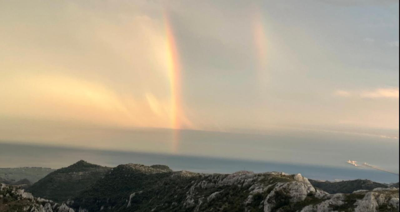 Bed and Breakfast Al DOLMEN Monte SantʼAngelo Exterior foto